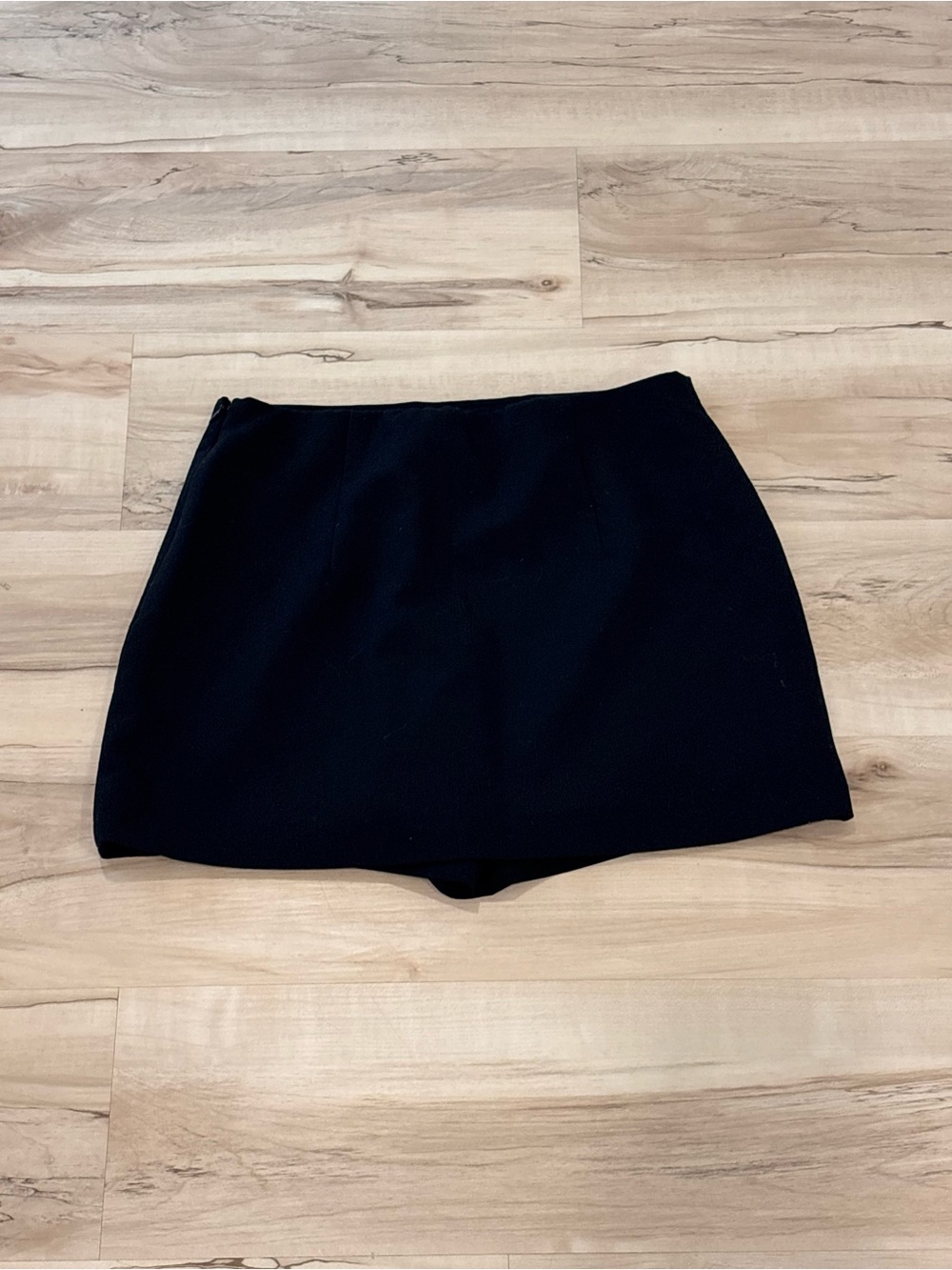 Abercrombie & Fitch The A&F Scarlett Mini Skort Black Ultra High Rise M - Picture 3 of 5